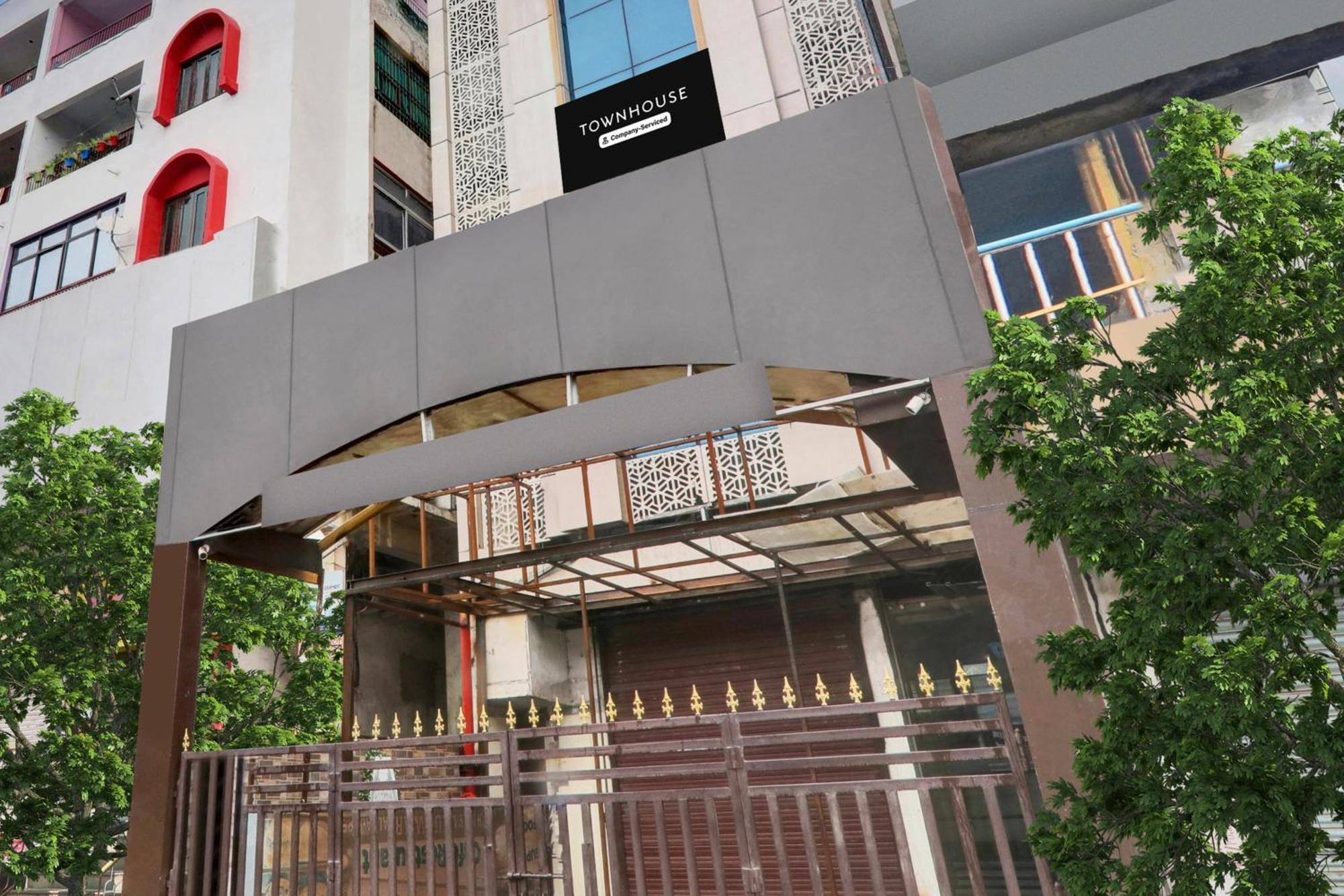 Super Townhouse Kankarbagh Formerly Kunwar Alcajars Patna  Ngoại thất bức ảnh