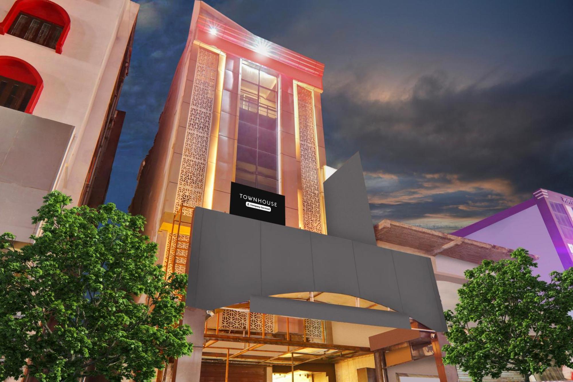 Super Townhouse Kankarbagh Formerly Kunwar Alcajars Patna  Ngoại thất bức ảnh